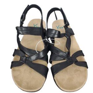 Yuu women's black strappy sandals size 11M